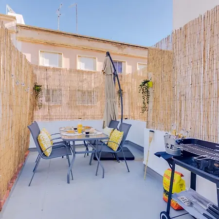 Faro: Casa Trevo Com Terraco Bbq Hébergement de vacances District de Faro