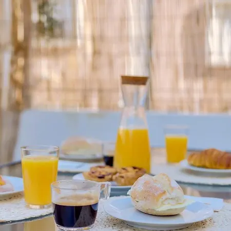 Faro: Casa Trevo Com Terraco Bbq פארו